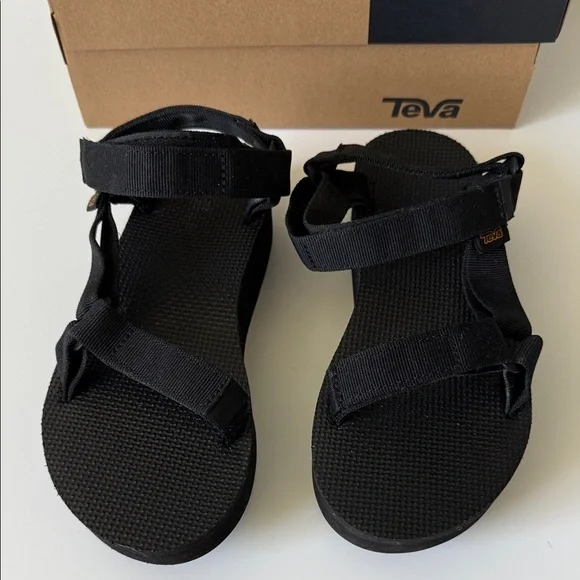 Text Universal Flatform - Black - Size 7 - Picture 1 of 10